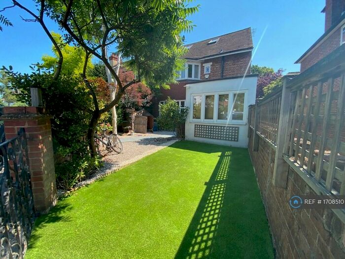 5 Bedroom Semi-Detached House To Rent In Enmore Gardens, London, SW14