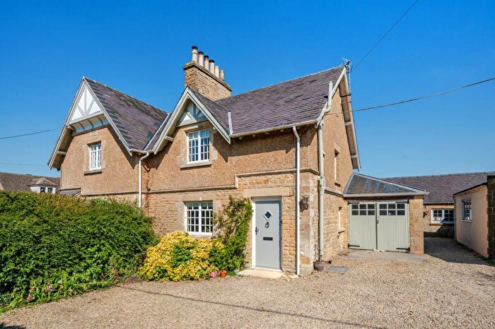 3 Bedroom Semi-Detached House For Sale In Churchill, Oxfordshire, OX7