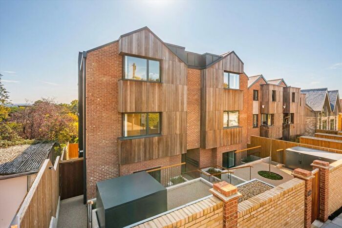 3 Bedroom Flat For Sale In Cottenham Park Road, Wimbledon, SW20