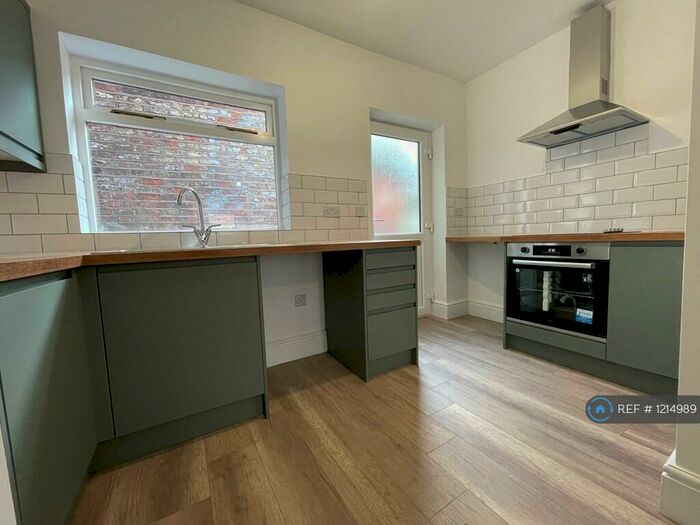 2 Bedroom Terraced House To Rent In Park Lane, Macclesfield, SK11