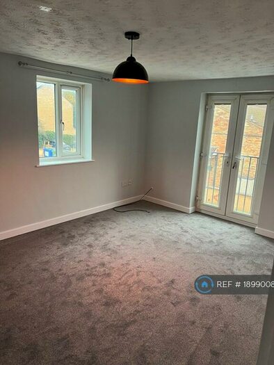 2 Bedroom Flat To Rent In Bevills Place, March, PE15