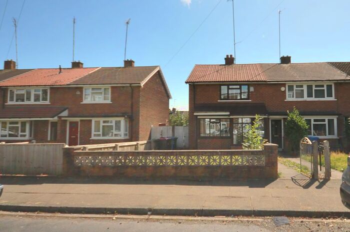 2 Bedroom Town House To Rent In Southgarth Road, Salford, M6