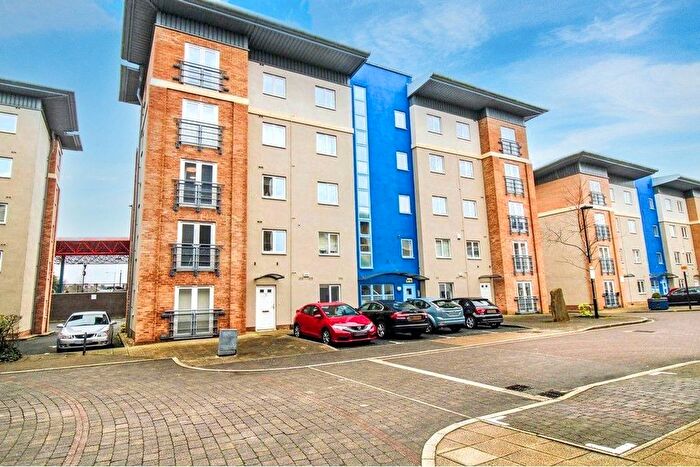 2 Bedroom Flat To Rent In Knightsbridge Court, Gosforth, Newcastle Upon Tyne, NE3