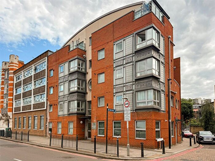 2 Bedroom Apartment For Sale In Commercial Road, Westferry, E14