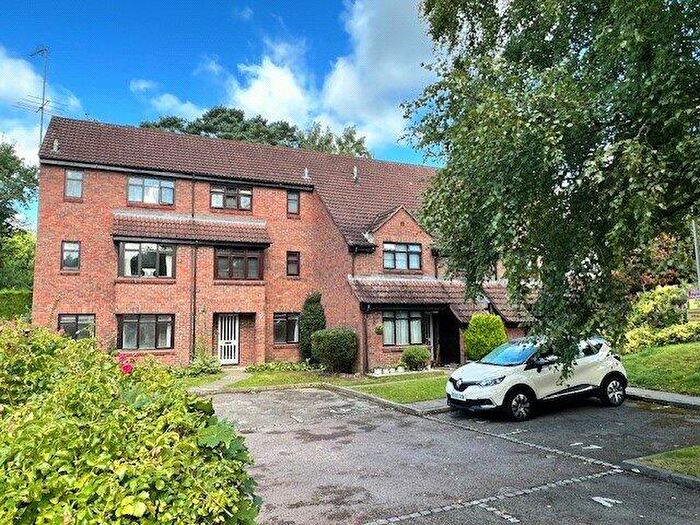 1 Bedroom Flat To Rent In Gordon Road, Camberley, Surrey, GU15