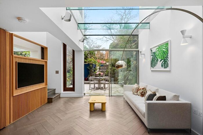 4 Bedroom Terraced House To Rent In Albert Street, Camden, NW1