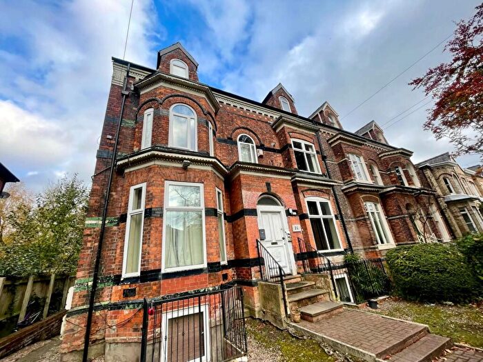 2 Bedroom Flat To Rent In Wellington Road, Whalley Range, M16