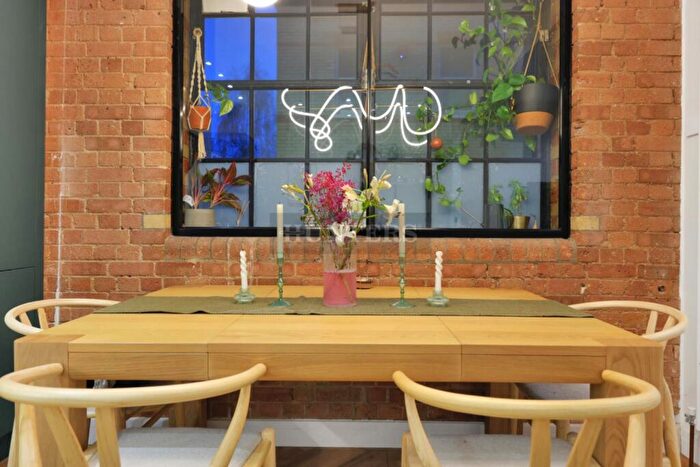2 Bedroom Duplex To Rent In Rampart Street, London, E1