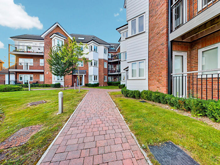 2 Bedroom Apartment For Sale In Precision Court, Park Terrace East, Horsham, RH13