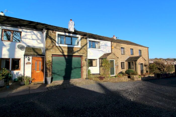 3 Bedroom Terraced House To Rent In Top O'th Brow, Rossendale, Lancashire, BB4