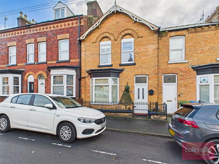 3 Bedroom Terraced House For Sale In Caledonia Street, Scarborough, YO12