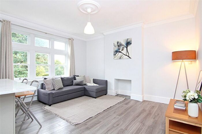 1 Bedroom Flat For Sale In Briar Walk, Putney, London, SW15