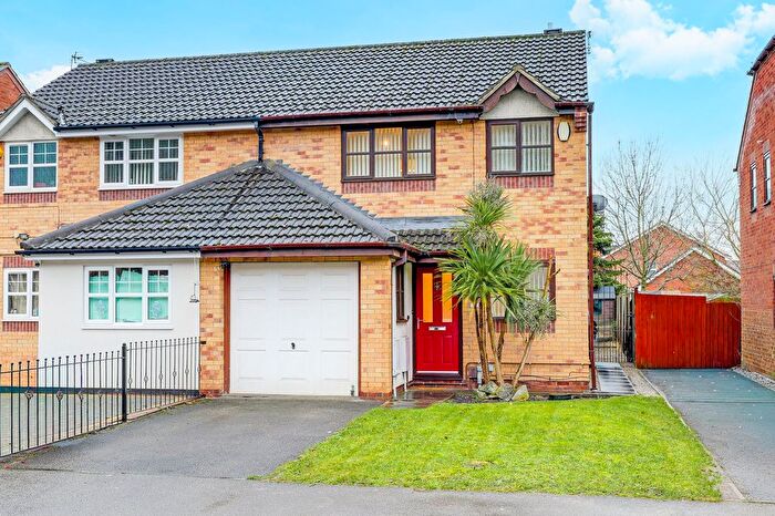 3 Bedroom Semi Detached House For Sale In Hotspur Drive, Colwick, NG4