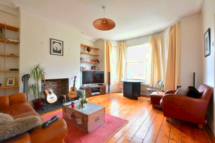 2 Bedroom Flat To Rent In Granville Park, London, SE13