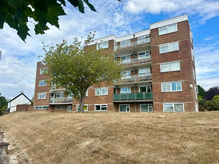 2 Bedroom Flat For Sale In Old Roar Road, St Leonards-On-Sea, TN37