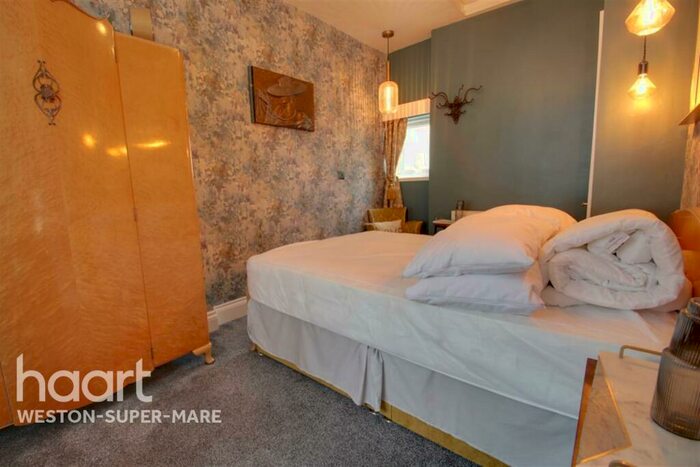 2 Bedroom Cottage To Rent In South Terrace, BS23