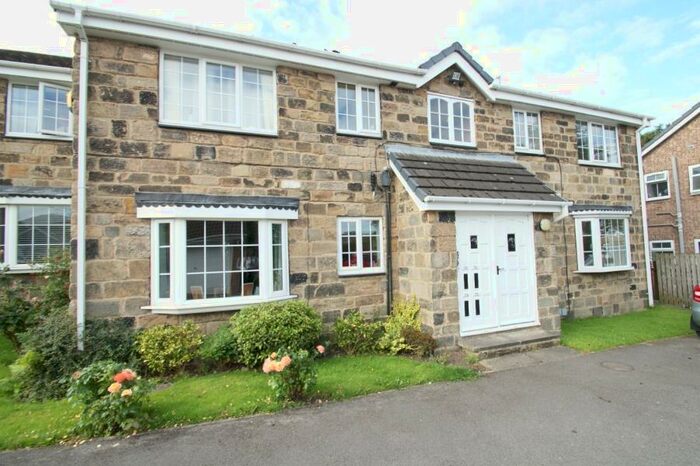 2 Bedroom Apartment To Rent In Lea Mill Park Drive, Yeadon, Leeds, LS19