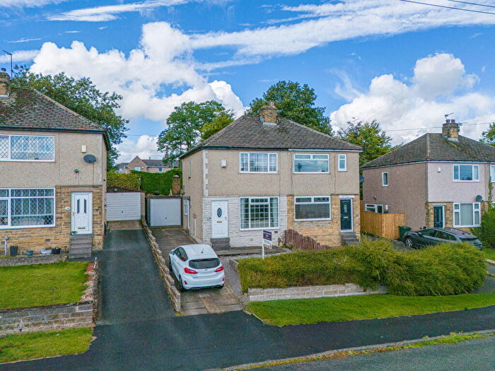 2 Bedroom Semi-Detached House For Sale In Larch Hill Crescent, Bradford, BD6