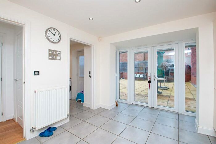 5 Bedroom Detached House To Rent In Juno Lane, Fairfields, MK11
