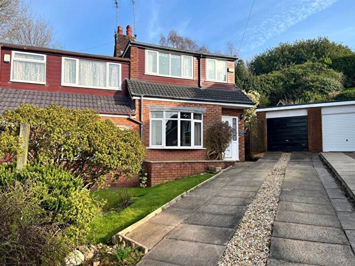 3 Bedroom House For Sale In Bardsley Gate Avenue, Stalybridge, SK15