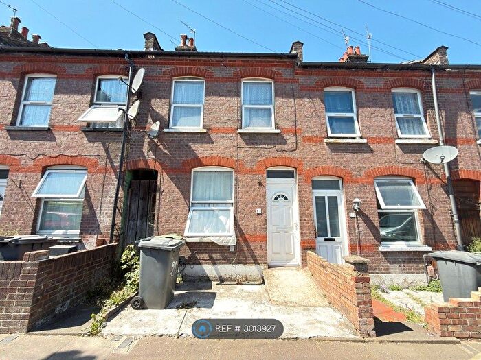 2 Bedroom Terraced House To Rent In St Peters Road, Luton, LU1
