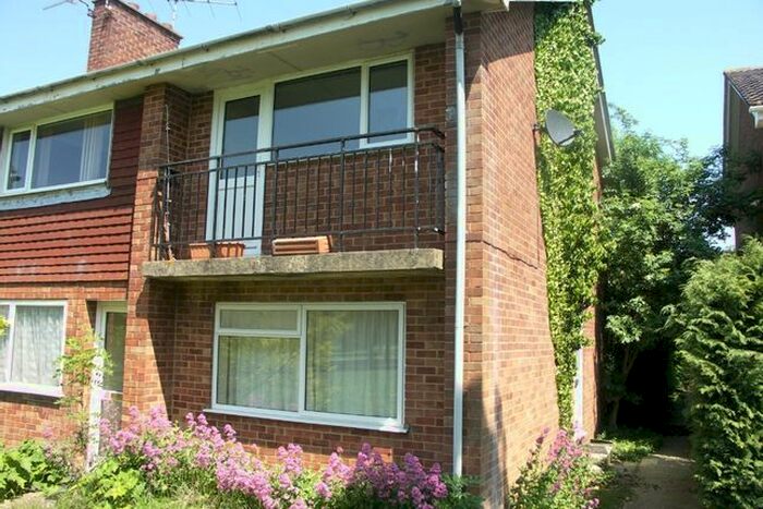 2 Bedroom Maisonette To Rent In Elgar Close, Brighton Hill, Basingstoke, RG22