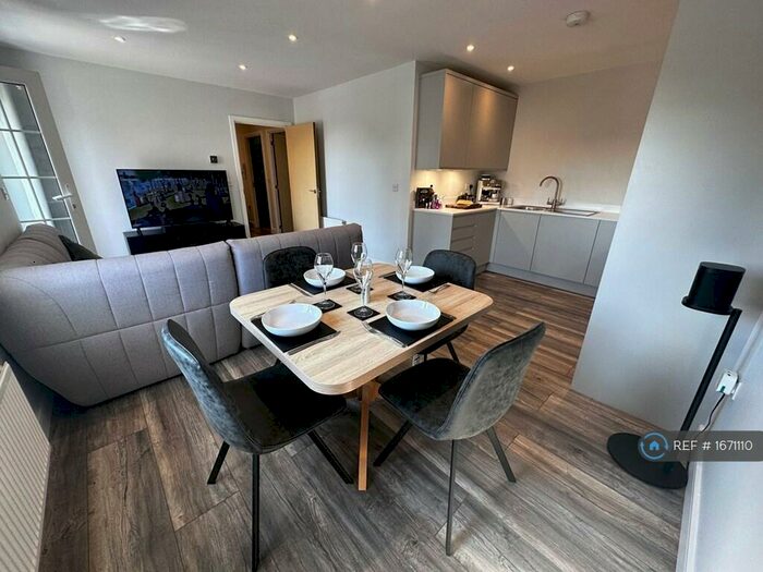 2 Bedroom Flat To Rent In Apprentice Drive, Colchester, CO4