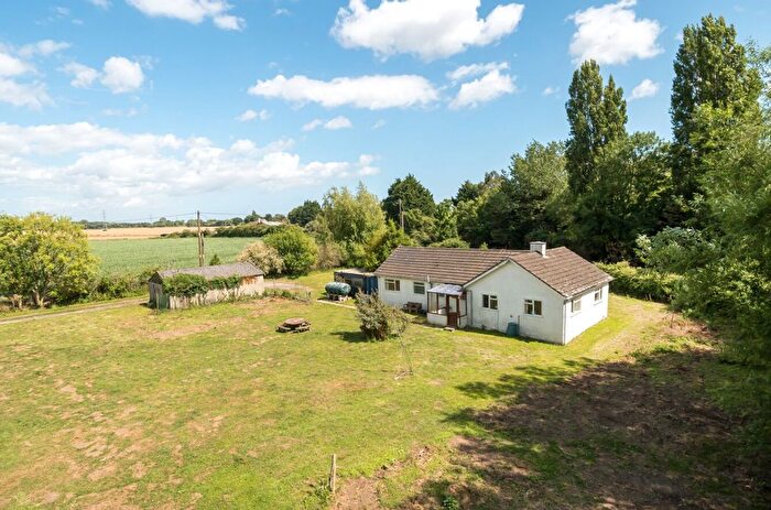 3 Bedroom Detached Bungalow For Sale In Green Lane, Bosham, PO18