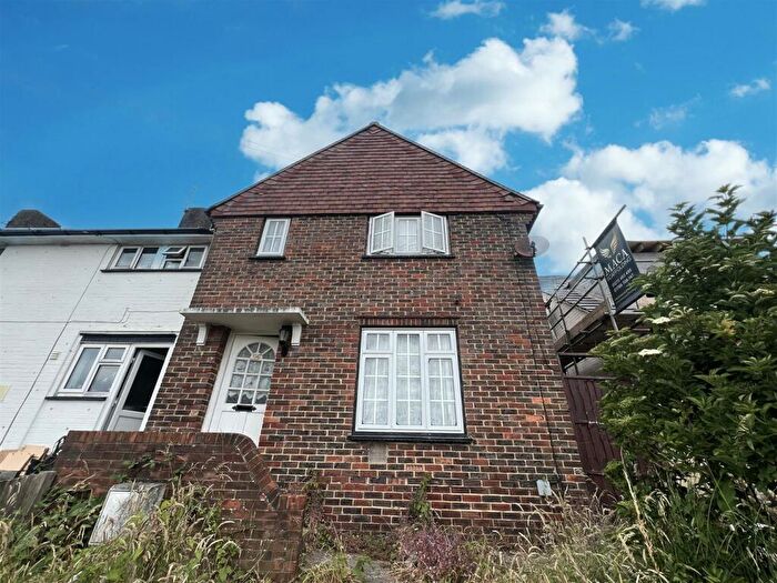 2 Bedroom Semi-Detached House To Rent In The Crestway, Brighton, BN1