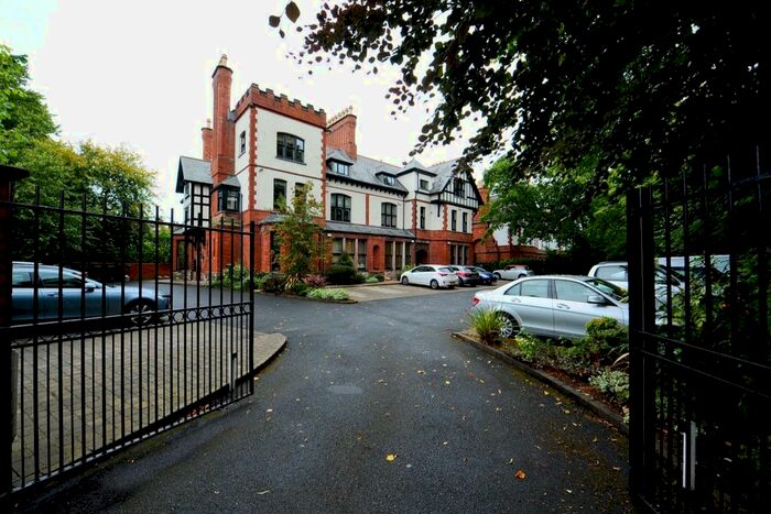 2 Bedroom Flat To Rent In Sandown Road, Belfast, BT5