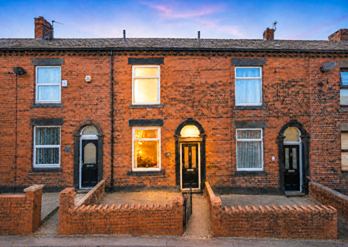 2 Bedroom Terraced House For Sale In Oldham Road, Oldham, OL2