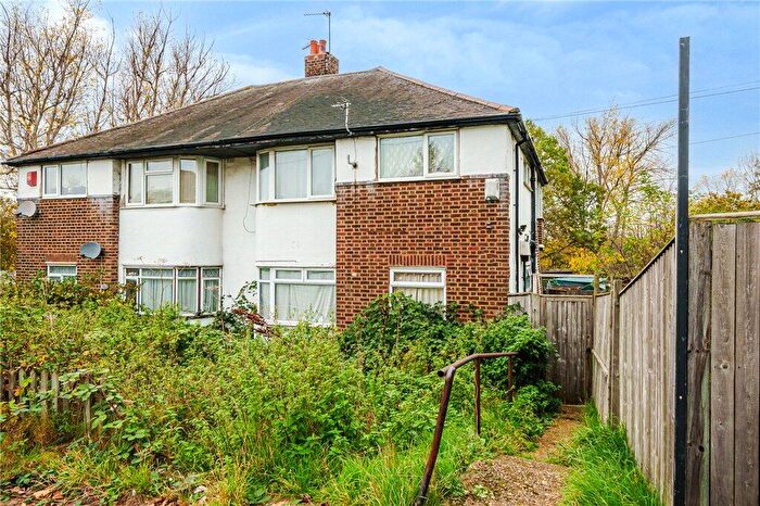 2 Bedroom Maisonette For Sale In Moremead Road, London, SE6