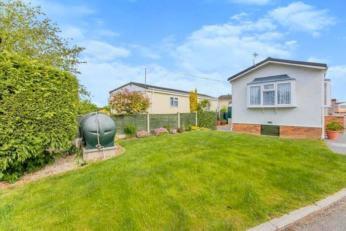 2 Bedroom Mobile/park Home For Sale In Braemar Residential Park, Kirkby Green, Lincoln, LN4