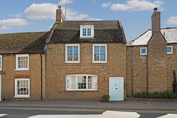 5 Bedroom Terraced House For Sale In High Street, Earith, Huntingdon, Cambridgeshire, PE28