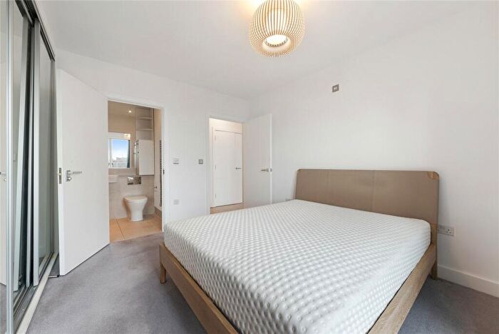 2 Bedroom Apartment To Rent In Royal Captain Court, Arniston Way, E14