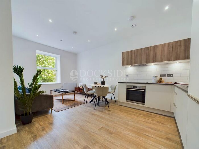 2 Bedroom Flat To Rent In Quayside, Chatham Maritime, Chatham, ME4