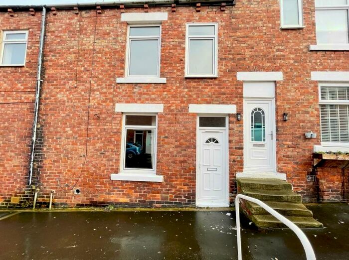 3 Bedroom Terraced House To Rent In John Street, No Place, DH9