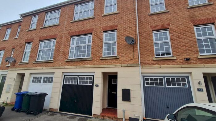 3 Bedroom House To Rent In Sargeson Road, Armthorpe, Doncaster, DN3