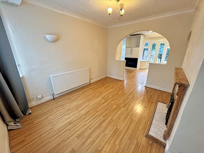 3 Bedroom Terraced House To Rent In Grasmere Avenue, Hounslow, TW3