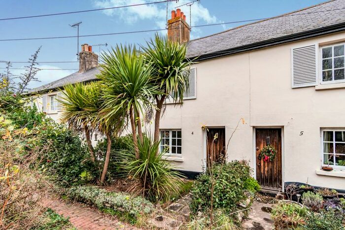 2 Bedroom Terraced House To Rent In Malthouse Cottages, BN12