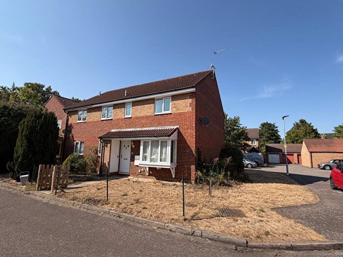 2 Bedroom Terraced House To Rent In Heather Gardens, Bedford, MK41