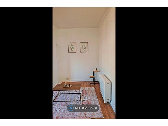 1 Bedroom Flat To Rent In Vivian Place, Manchester, M14