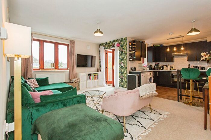 2 Bedroom Flat For Sale In Abberley Wood, Great Shelford, Cambridge, CB22
