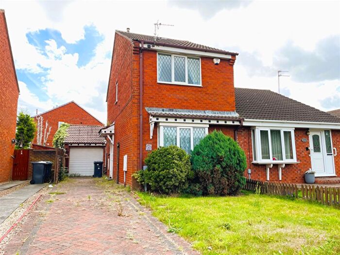 2 Bedroom Semi-Detached House For Sale In Lake Avenue, South Shields, NE34