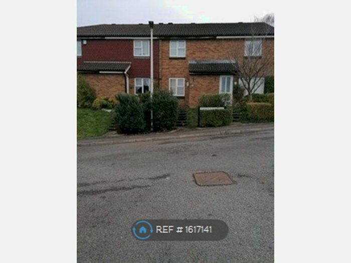 2 Bedroom Terraced House To Rent In Winchelsea Road, Chatham, ME5