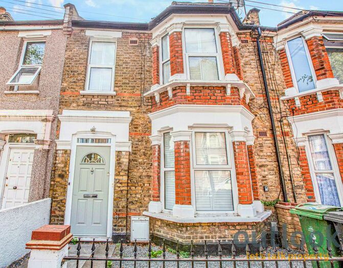 2 Bedroom Flat To Rent In Scotts Road Leyton, E10