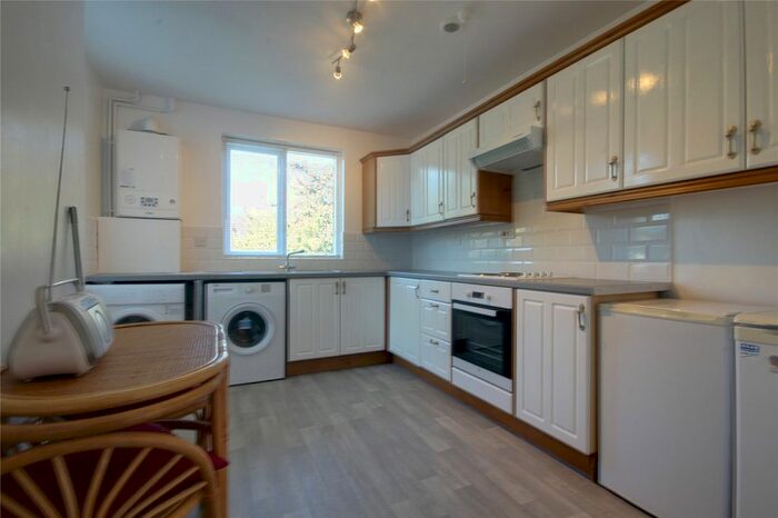 2 Bedroom Flat To Rent In Brookhouse Court, Sheffield, South Yorkshire, S12