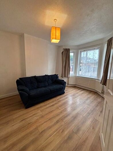 4 Bedroom Property To Rent In Waterloo Road, Cowley, Uxbridge, UB8