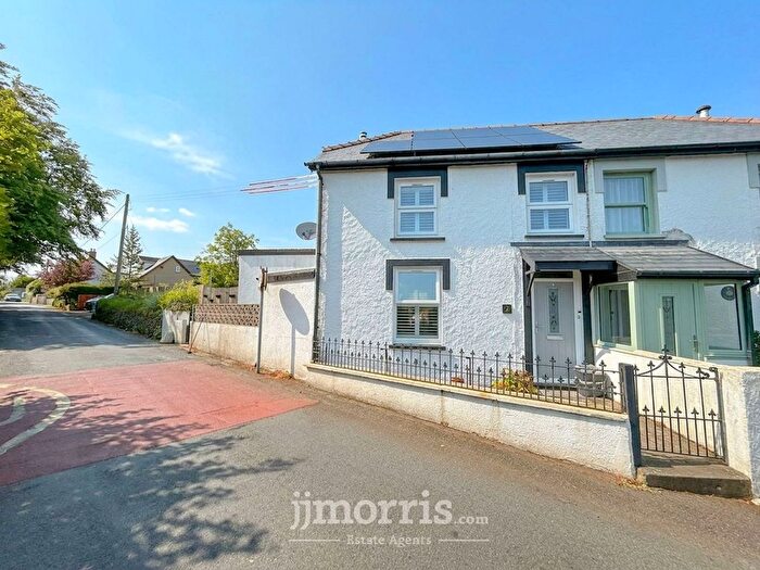 2 Bedroom Semi-Detached House For Sale In Beulah, Newcastle Emlyn, SA38