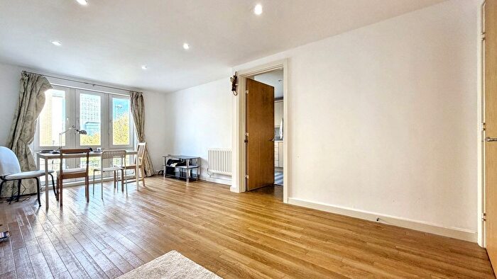 1 Bedroom Flat To Rent In Roma House Vellacott Close, Cardiff, CF10